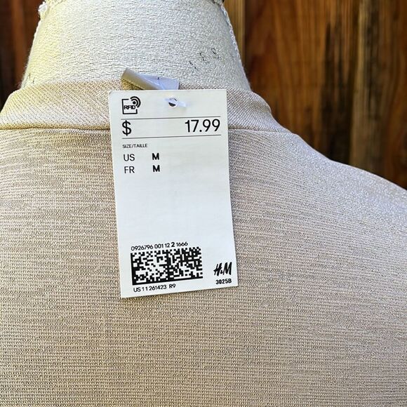 H & M SPARKLY  TEE-SHIRT.  BNWT. Size M - Picture 6 of 6